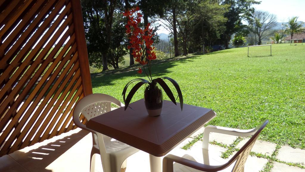 Pousada Canto Do Lago Piracaia Exterior foto